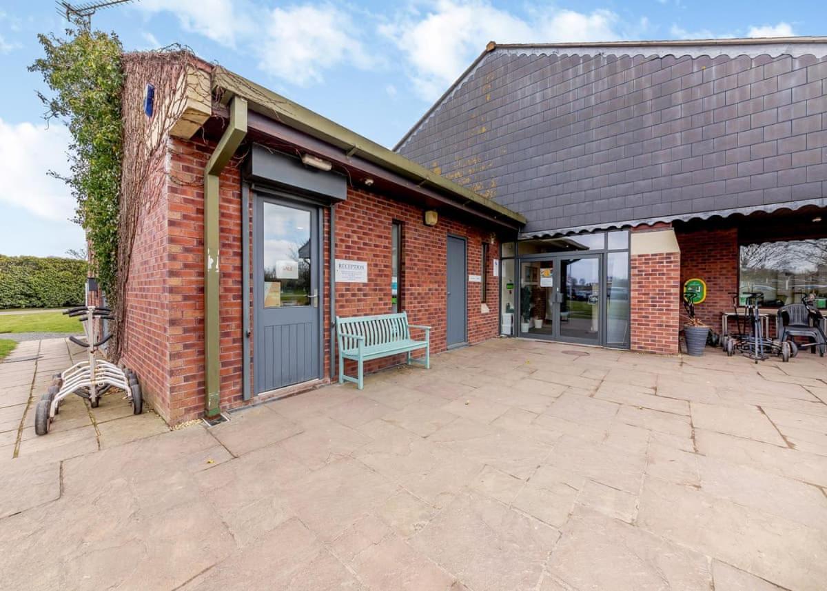 Eden Lodge Retreat Crosby  Екстериор снимка